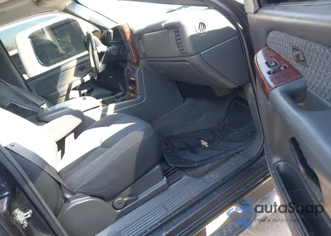 2004 Chevrolet Avalanche 1500 из США, поврежденный, VIN 3GNEC12T54G334334